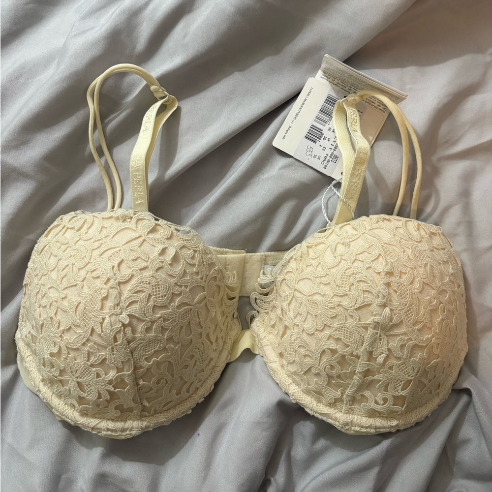 La Perla Cream Floral Lace Bra